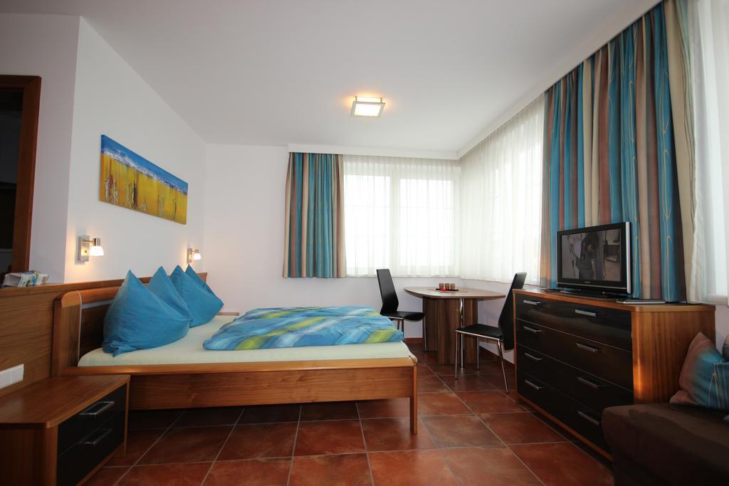מטרי אין אוסטירול Apartments Schloss-Weissenstein-Strasse מראה חיצוני תמונה