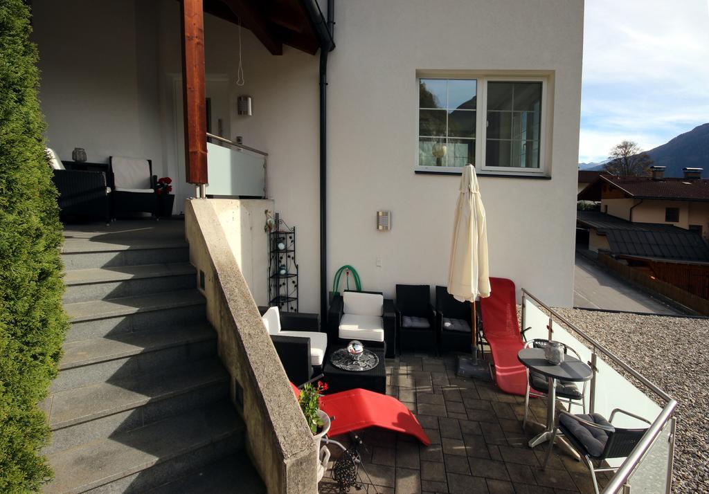 מטרי אין אוסטירול Apartments Schloss-Weissenstein-Strasse מראה חיצוני תמונה